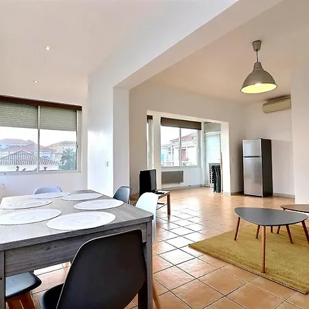 Pour 6 Personnes + Bebe Apartment *