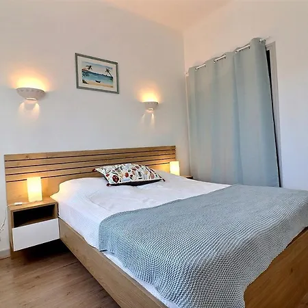 Apartment Pour 6 Personnes + Bebe Valras-Plage